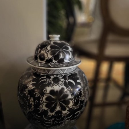 Black & White Jar Vase - 137