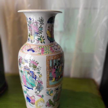 Chinese vase 136